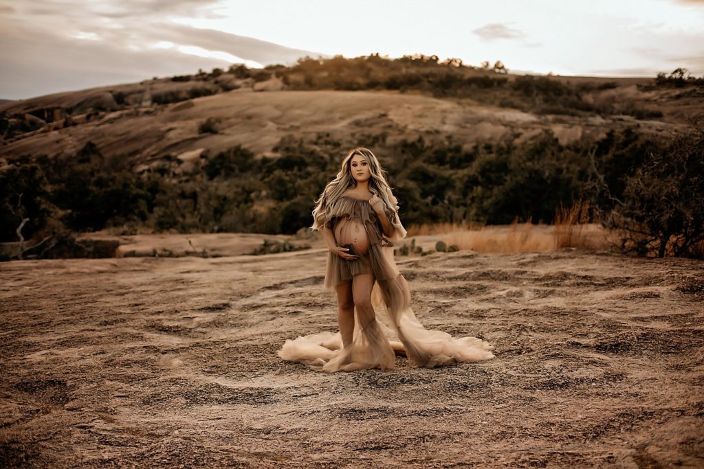 High Fashion + Desert Maternity Shoot, Snap Chic Photography, Enchanted  Rock